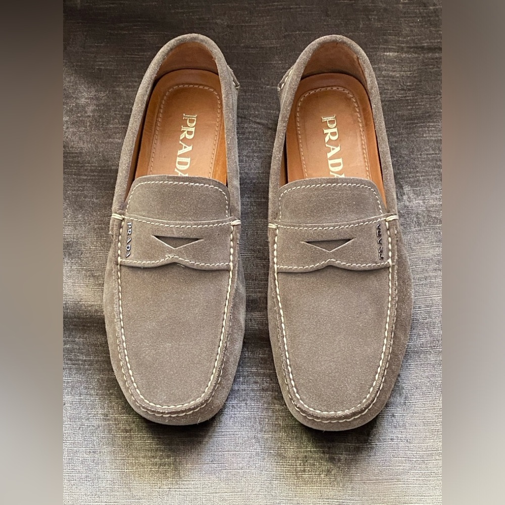 ✨PREOWNED ✨💯% AUTHENTIC PRADA LOAFERS